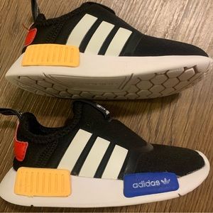 Adidas toddler boys shoes - size 6k - smoke free home pet free home